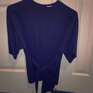 Cute tie top- NWOT